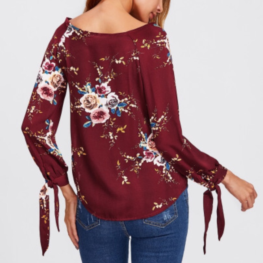 LAST ONE! Floral blouse - Picture 2 of 6